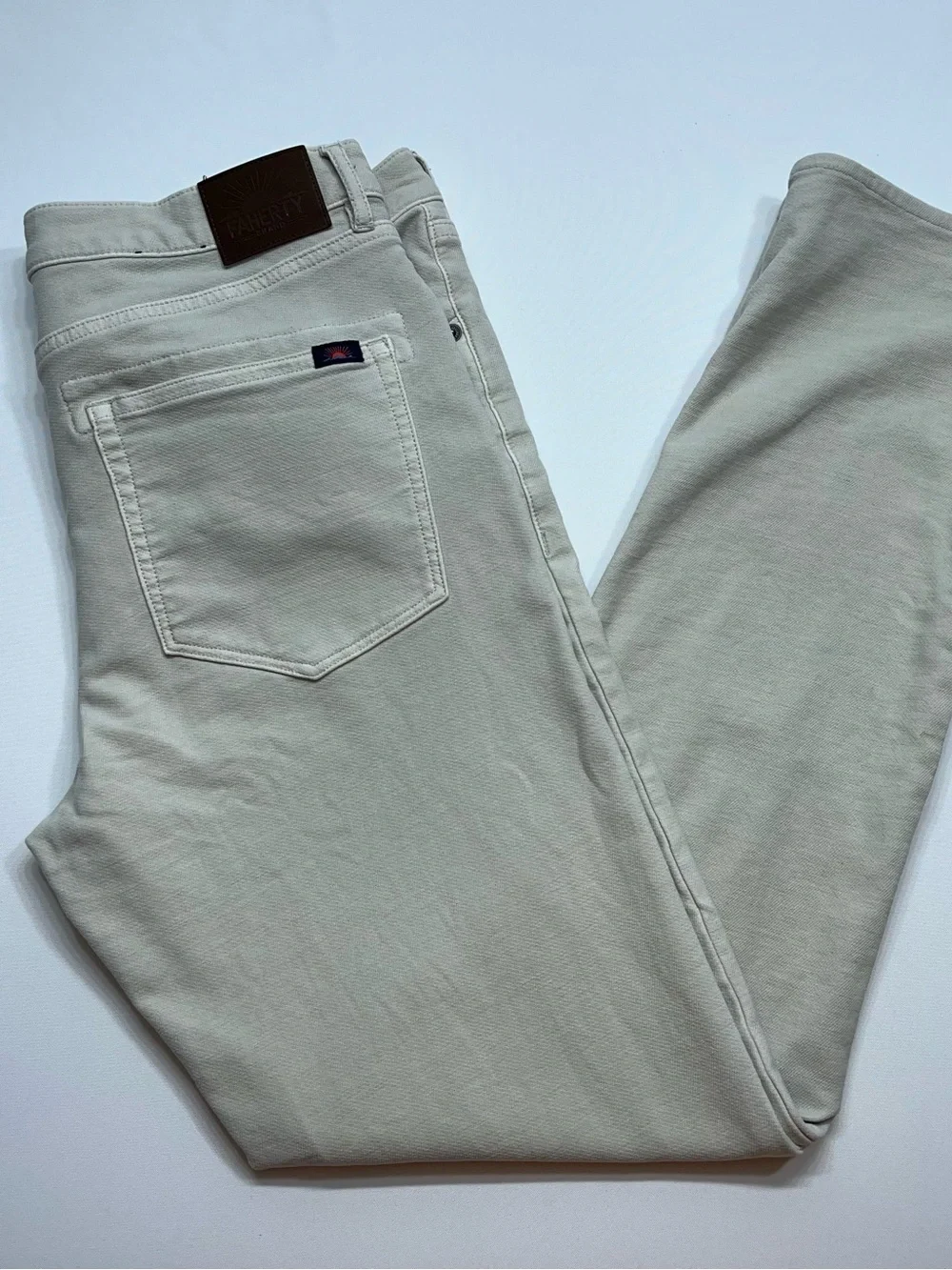 Faherty Five Pocket Jeans Mens Size 33x31 Bone White Stretch Denim Straight Leg